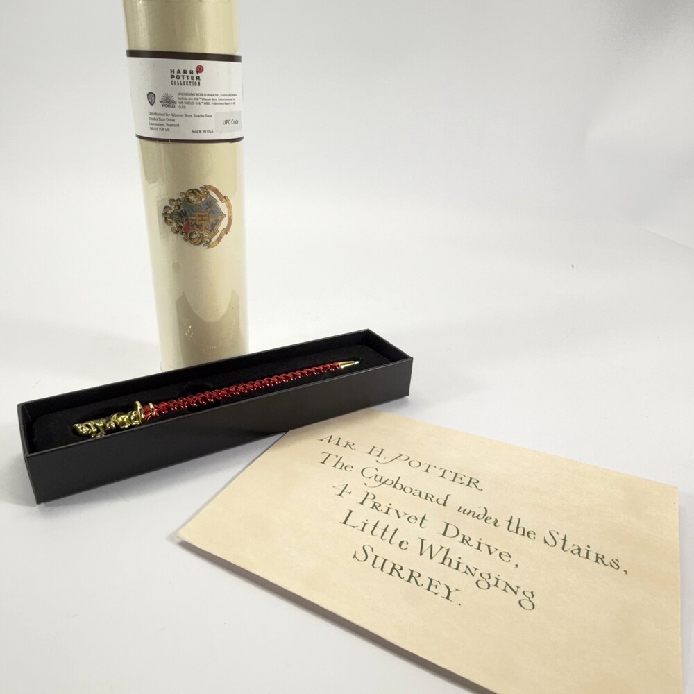 NIB Harry Potter Studio Tour UK Gryffindor Lion Pen Parchment Paper & Envelope